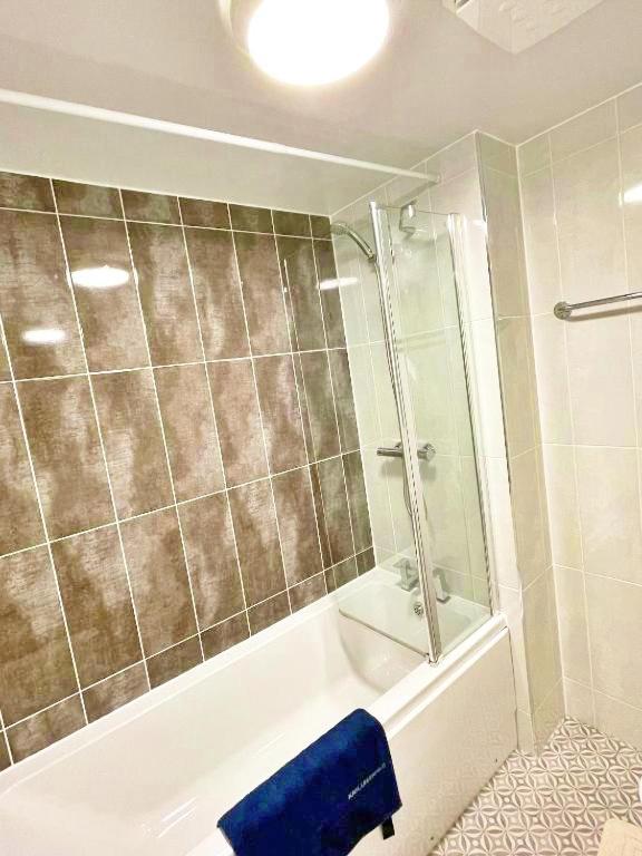 Vila 3 Bed House With Parking Near Airport EDI Exteriér fotografie